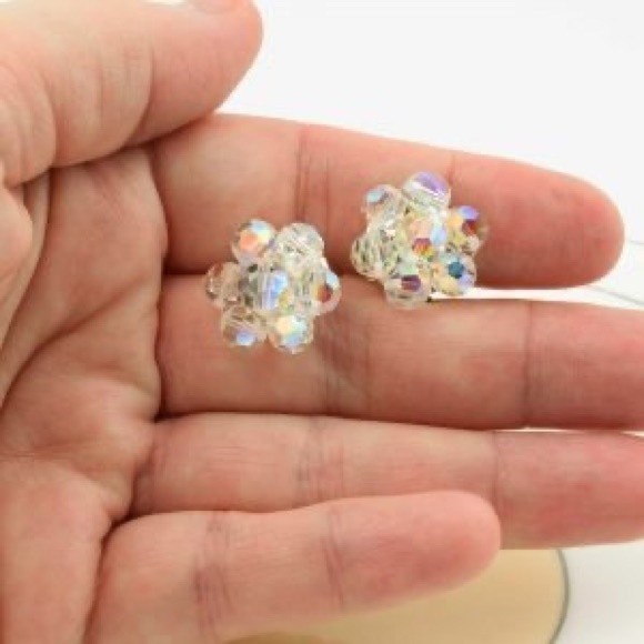 Vintage Aurora Borealis Clip On Clear Crystal Beaded Flower Earrings - Picture 2 of 3